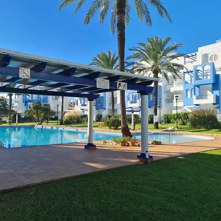 V25 A 140 Metros De La Playa Daire